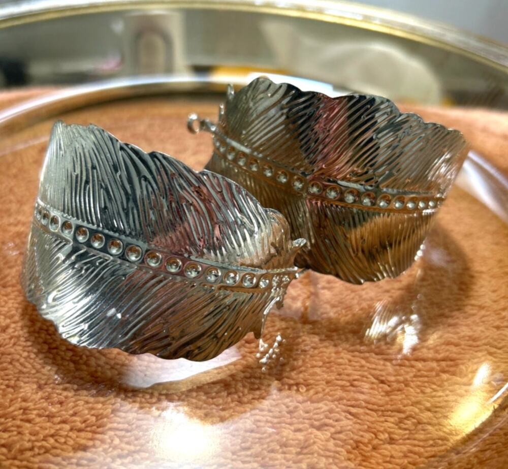 Feathered BOHO Hoop Earrings 3" LG Silvertone Western Tribal LIGHT